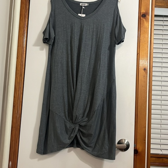 Missky Women’s Dress size XL, cold shoulder - Picture 3 of 11